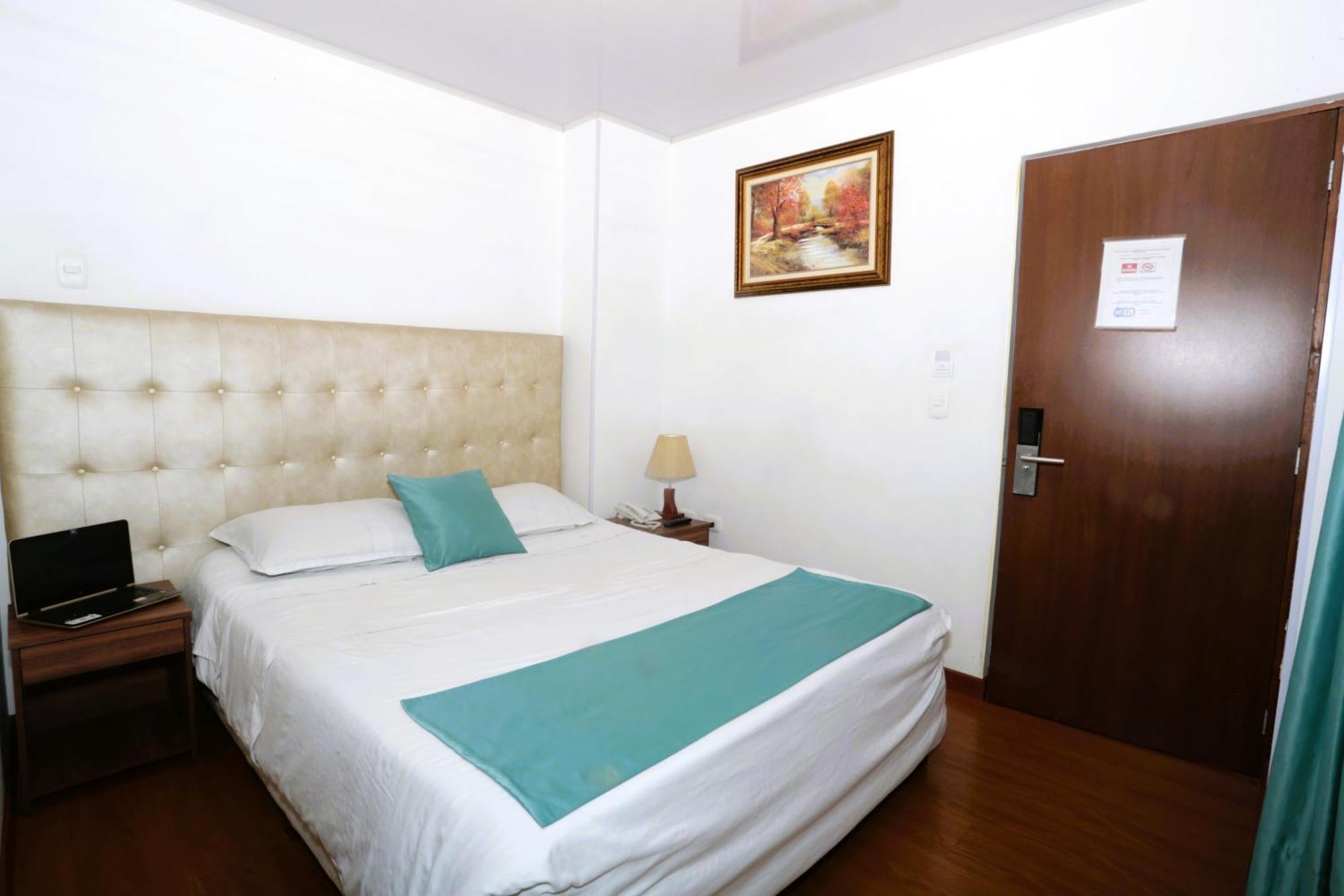 Hotel En Bogota - Fontana Di Trevi — Photos 1