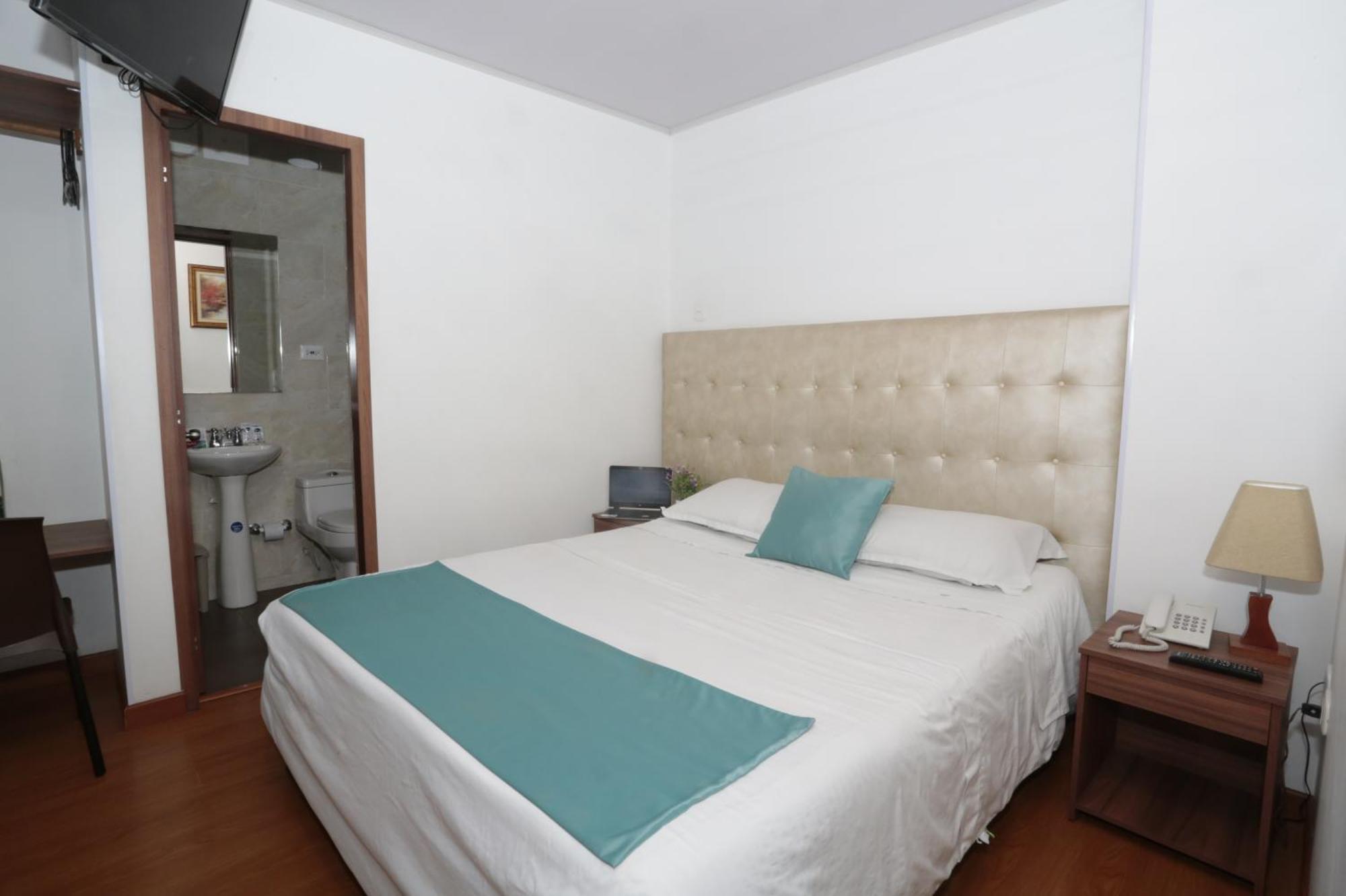 Hotel En Bogota - Fontana Di Trevi — Photos 3